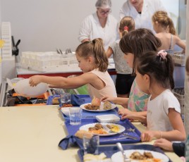 Table de tri en restauration scolaire