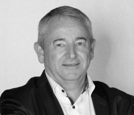 portrait cadré serré en noir et blanc 