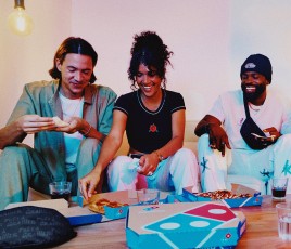 DOMINOS PIZZA (c) Julien Lienard