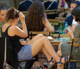 PIXABAY TERRASSE de restaurant GEN Z.jpg