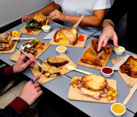 CROQUE GROUND CONTROL AMBIANCE BD.jpg 