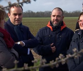 Sébastien Lecornu à la campagne 