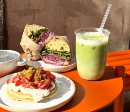 4 ORLEANS Mame Coffee shop CR DR
