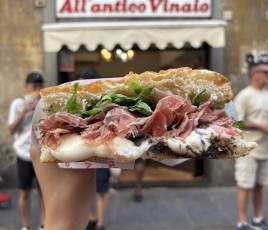 All’Antico Vinaio ouvre un flagship à Paris - Photo de Alex Harmuth
