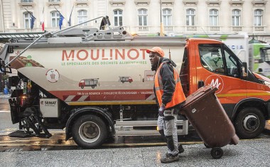 Camion Moulinot traitement des déchets alimentaires