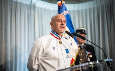 Chef-Olivier-Nasti-Medaille-du-merite