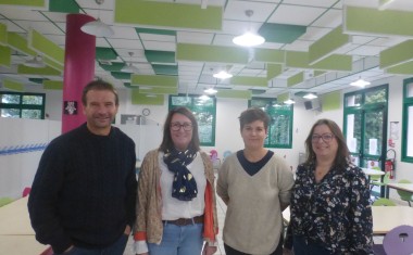 Membres de la mairie de Plessé dans une cantine