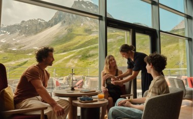 3 CLUB MED