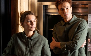 DEUX cuisiniers avec des vetements molinel