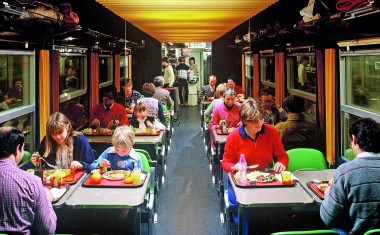 Voiture-restaurant du Grill-Express, 1982 ©Michel Henri.jpg