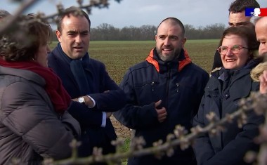 Sébastien Lecornu à la campagne 