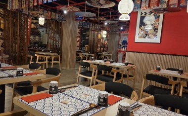 AZAKO RAMEN CR JULIA VESQUE.jpg