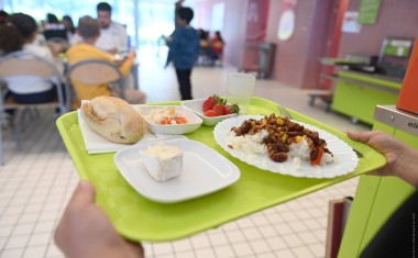 Plateau repas restauration scolaire
