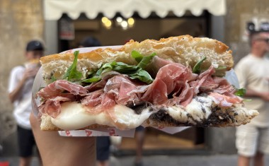 All’Antico Vinaio ouvre un flagship à Paris - Photo de Alex Harmuth