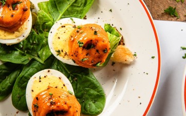 assiette oeuf mayonnaise salade