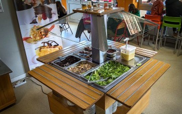 bar à salade d'un lycée du Gers