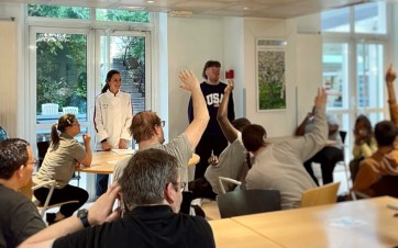 table ronde avec des gens handicapés