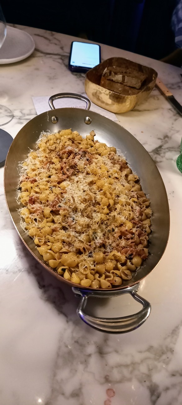 Conchigliettes, jambon Prince de Paris, comté et truffe d'automne