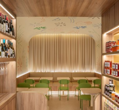 MAVROMMATIS_FBG_ST_HONORE Salle de restaurant BD- DR Luc Bogly.jpg