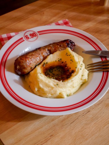 6.90 saucisse purée