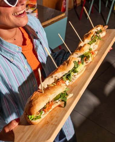 banh mi Hanoi Ca phe x La Vache qui rit