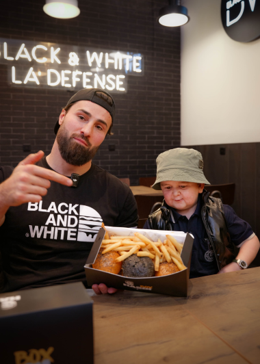 V2 Black & White Burger Hasbulla