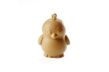 Le moule Poussin tricot, dévoilé pour Pâques 2026 par Cacao Barry, offre une subtile association entre tradition et modernité. 