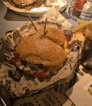 burgers CR BV BD.jpg