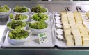 plateau salade et formage self cantine