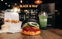 BLACK_AND_WHITE_Visuel_Menu-KO_Burger_PartenariatUFC