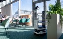 Robot uServe dans restaurant