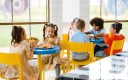 Enfants à la cantine